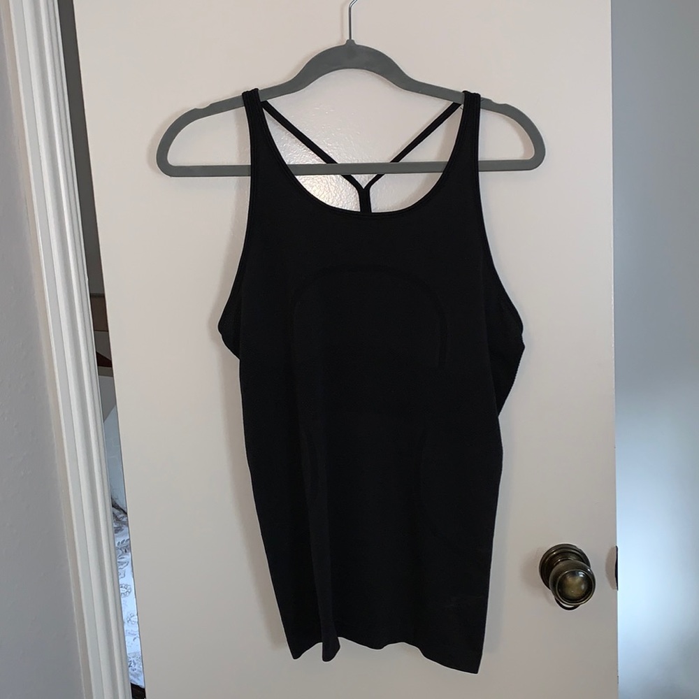 Lululemon black loose fitting workout top